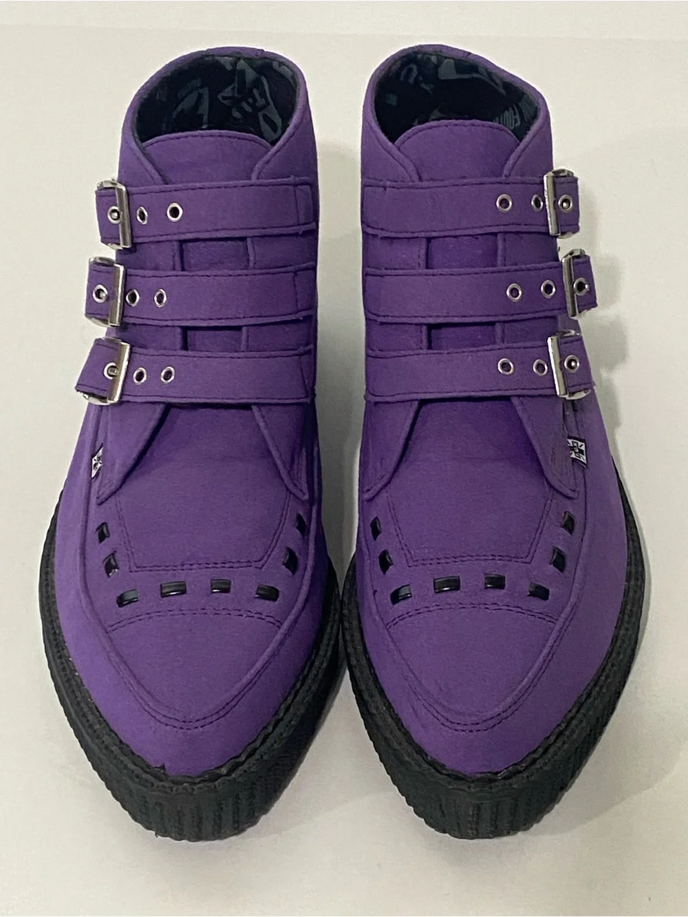 T.U.K colorway black